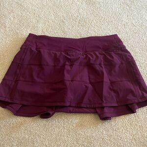 Purple lululemon skirt (size 6) - perfect condition